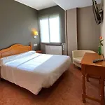 Casa Custodio 3*