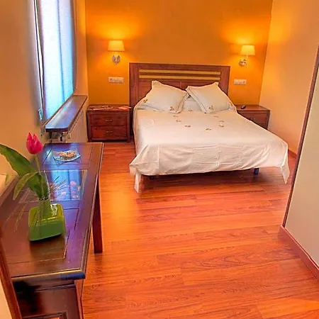 Casa Custodio 3*