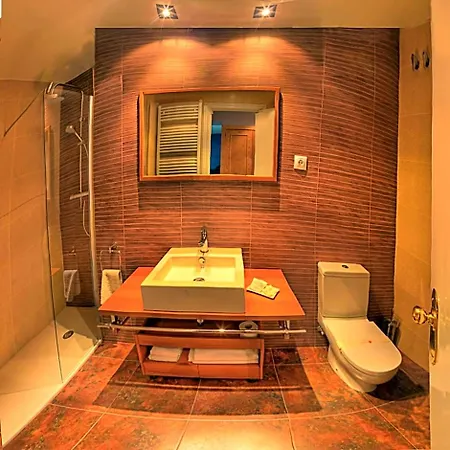 Casa Custodio Hotel